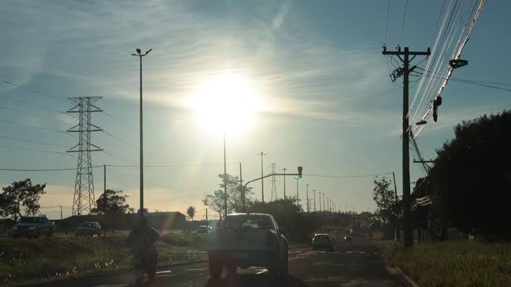 Calor ganha força em MS nesta sexta-feira com máximas de até 34°C e umidade em níveis críticos