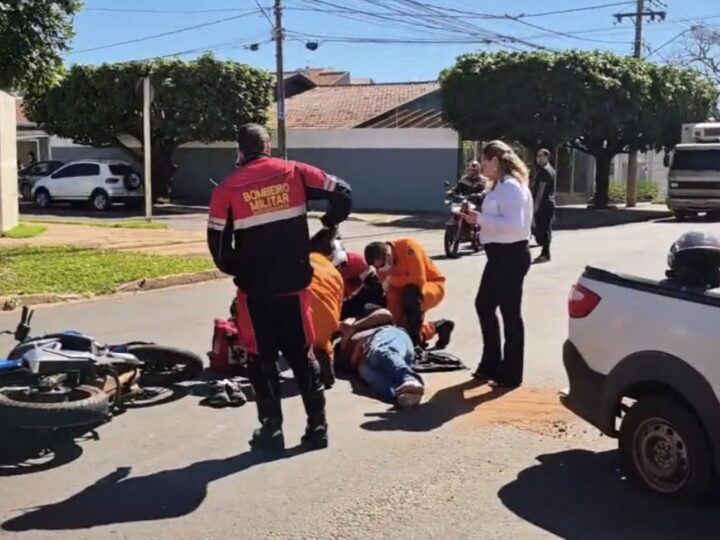 Motociclista fica ferido após colisão com Fiat Strada no bairro Tiradentes, em Campo Grande