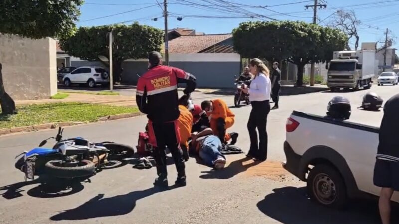 Motociclista fica ferido após colisão com Fiat Strada no bairro Tiradentes, em Campo Grande