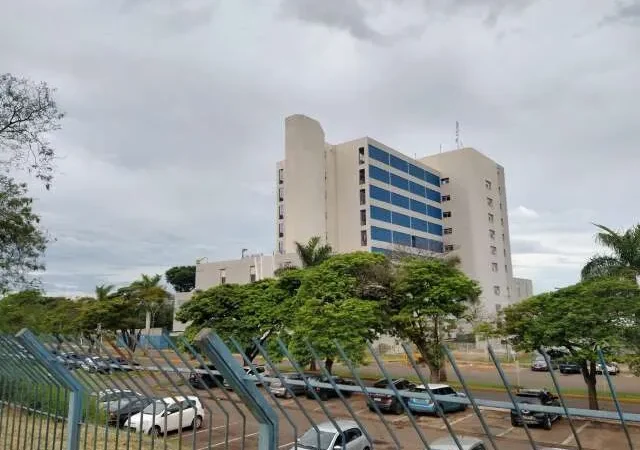 Técnico de enfermagem é preso por suspeita de abuso sexual contra paciente internada em UTI de hospital em Campo Grande