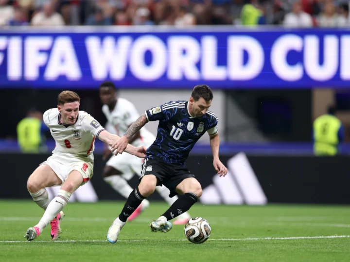 Argentina vira contra a Inglaterra e vai à final da Copa do Mundo contra a Espanha