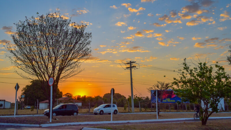 Calor, ventania e umidade baixa marcam a terça-feira em Mato Grosso do Sul
