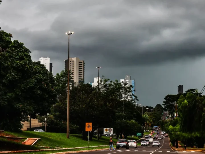 Campo Grande e regiões de MS entram em alerta para tempestades até quinta-feira