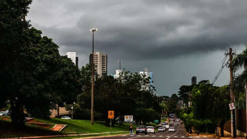 Campo Grande e regiões de MS entram em alerta para tempestades até quinta-feira