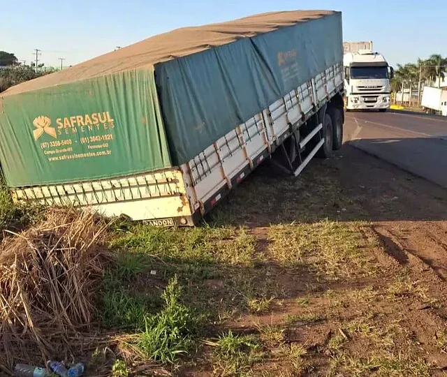Três acidentes com carretas são registrados na BR-163 entre Campo Grande e Bandeirantes