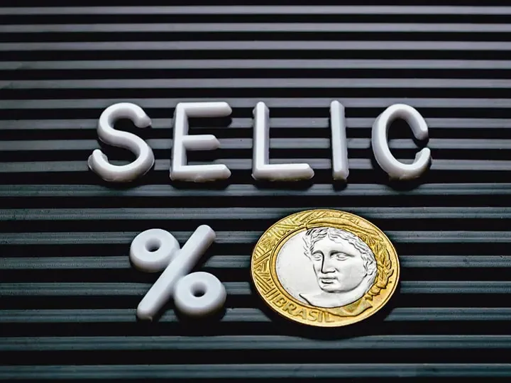 Copom reduz Selic para 14% ao ano e sinaliza decisão baseada na inflação