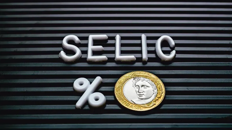 Copom reduz Selic para 14% ao ano e sinaliza decisão baseada na inflação