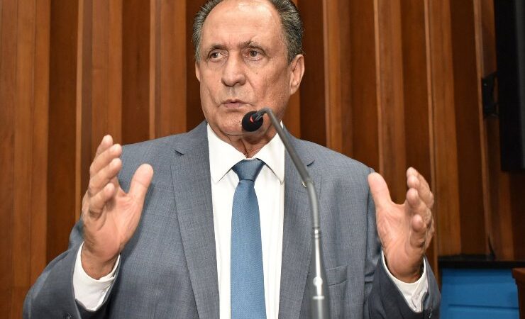 Zé Teixeira solicita melhorias para escola, área de lazer e reforço da segurança em Campo Grande e Ivinhema