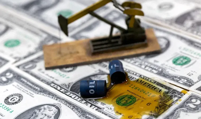 Dólar avança e fecha acima de R$ 5,11 em meio à tensão no Estreito de Ormuz