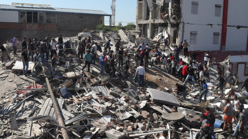 Terremoto de 7,4 deixa 132 mortos e centenas de feridos na Colômbia