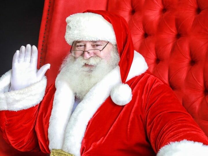 Quer ser Papai Noel? Vagas em MS pagam até R$ 22 mil por mês