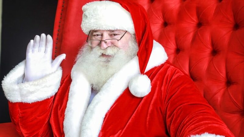 Quer ser Papai Noel? Vagas em MS pagam até R$ 22 mil por mês