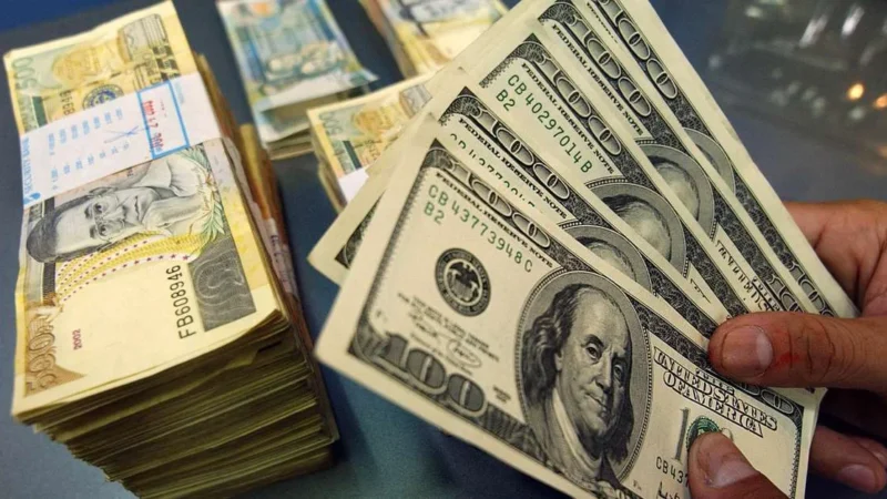 Dólar avança e fecha acima de R$ 5,17 em sessão marcada por cautela