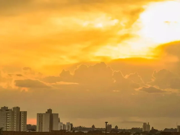 Calor chega a 37°C em MS nesta quinta, com tempo firme e chance de chuva isolada