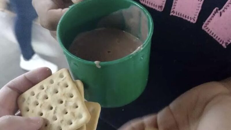 Alunos relatam mau cheiro em merenda e caso gera nova denúncia em escola de Campo Grande