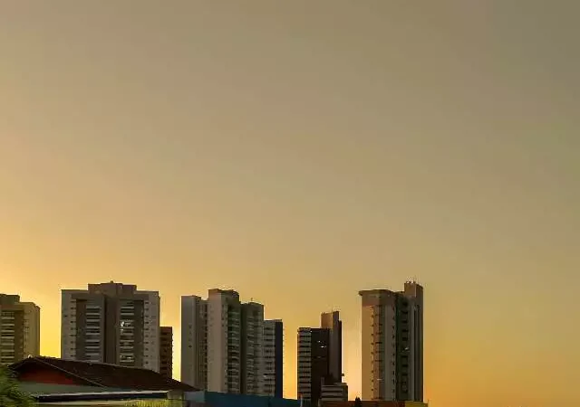 Calor de até 42°C dá lugar a temporais e ventos fortes em MS nesta segunda-feira