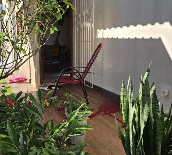 Homem se desespera com possível internação e fere a mãe com faca em Campo Grande
