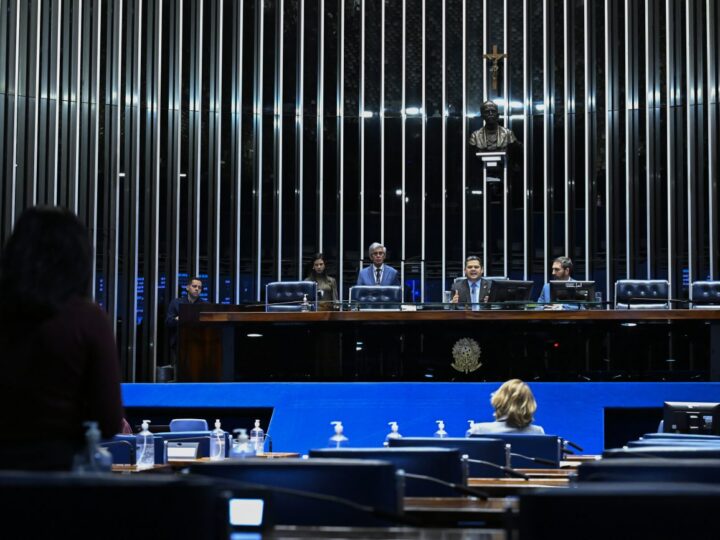 Alcolumbre confirma votação de PEC pelo fim da escala 6×1 após eleições
