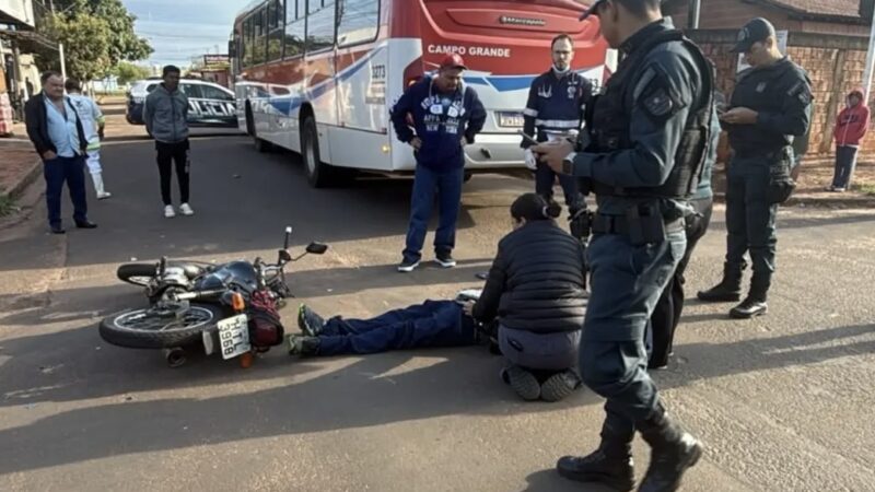 Motociclista morre após bater contra ônibus em Campo Grande