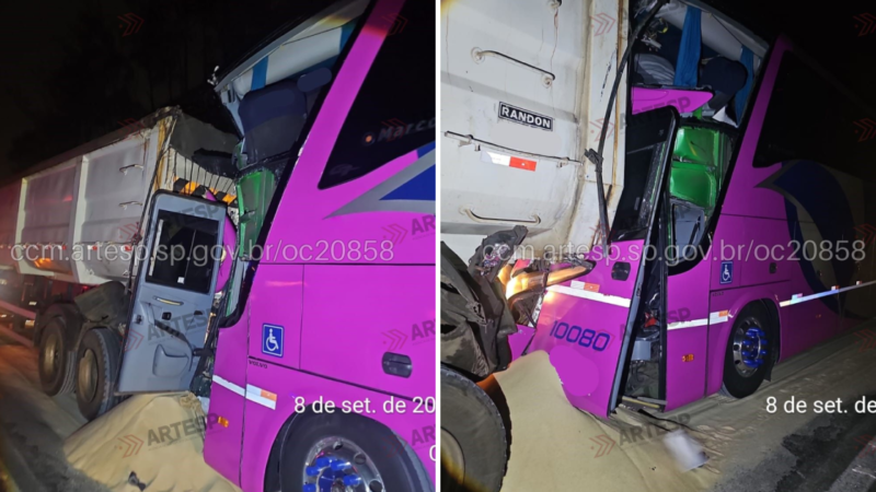 Ônibus colide com carreta e deixa nove pessoas feridas