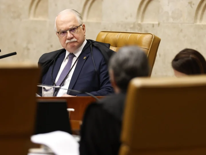 Fachin assume relatoria do Inquérito das Fake News e suspende decisões sobre cúpula da PF