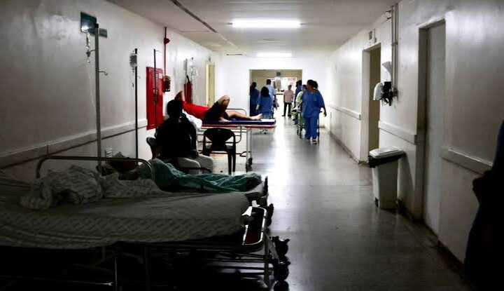 Mãe de paciente relata falta de estrutura e problemas de higiene na Santa Casa