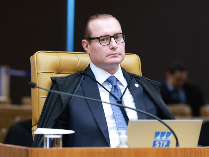Zanin manda PF entregar dados do celular de dono do Banco Master ao STF