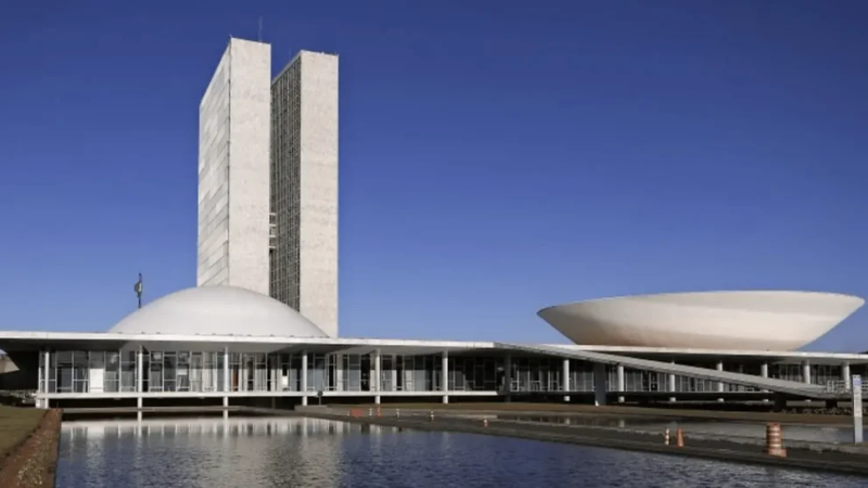 Câmara dos Deputados prepara concurso com mais de 150 vagas e salários de até R$ 30,8 mil