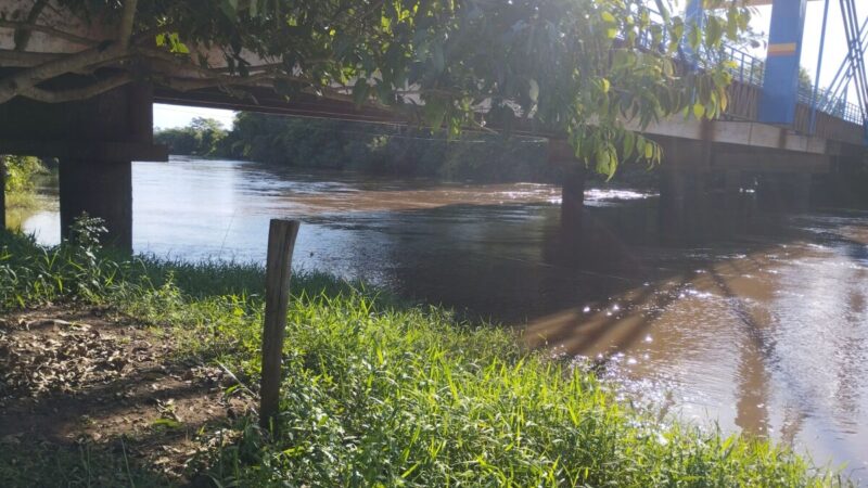 Pescador encontra homem morto boiando no Rio Dourados