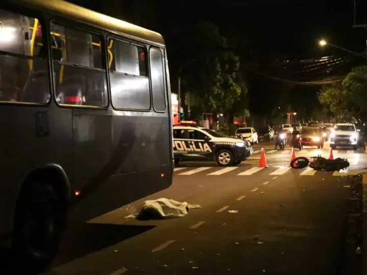Motociclista morre em acidente com ônibus na região central de Campo Grande