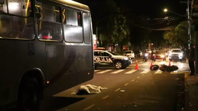 Motociclista morre em acidente com ônibus na região central de Campo Grande