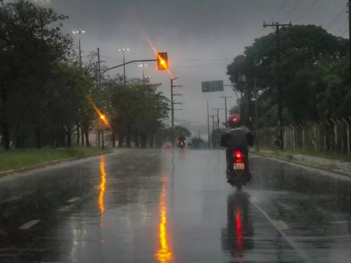 Chuva forte atinge cidades de MS e Inmet alerta para risco de tempestades
