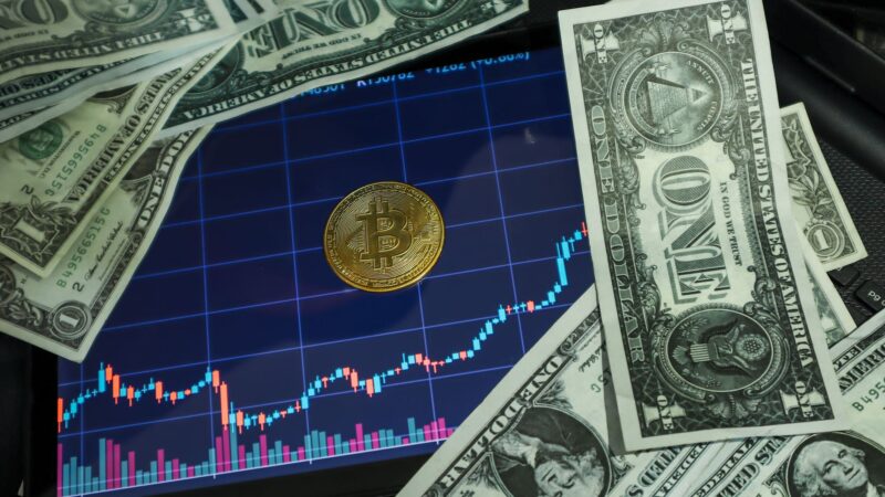 Dólar sobe 0,89% e fecha a R$ 5,22 com alta do petróleo e tensão no Oriente Médio