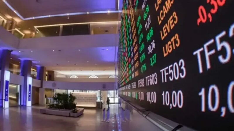 Ibovespa recua após euforia eleitoral, mas acumula alta de 27% no ano