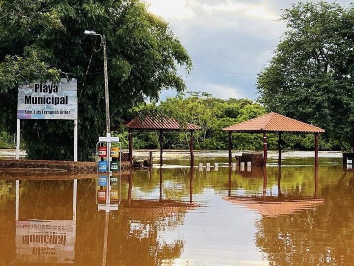 Cheia do Rio Apa deixa famílias desalojadas e provoca alagamentos em Bela Vista