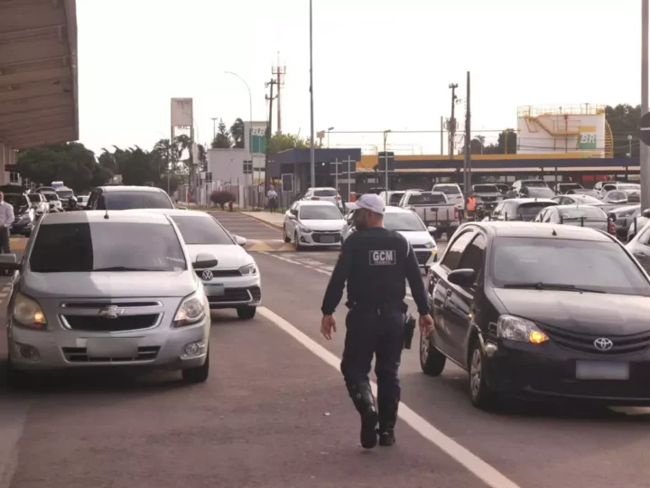 Vereador critica multas a motoristas de aplicativo no aeroporto de Campo Grande