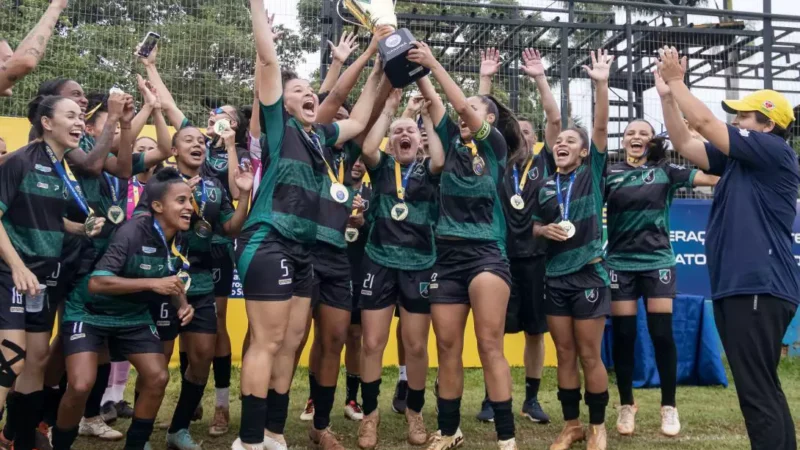 Pantanal goleia Taveirópolis e conquista bicampeonato sul-mato-grossense feminino