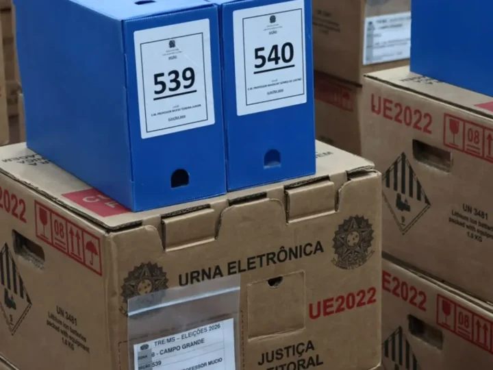 Justiça Eleitoral inicia entrega de urnas para o segundo turno em Campo Grande