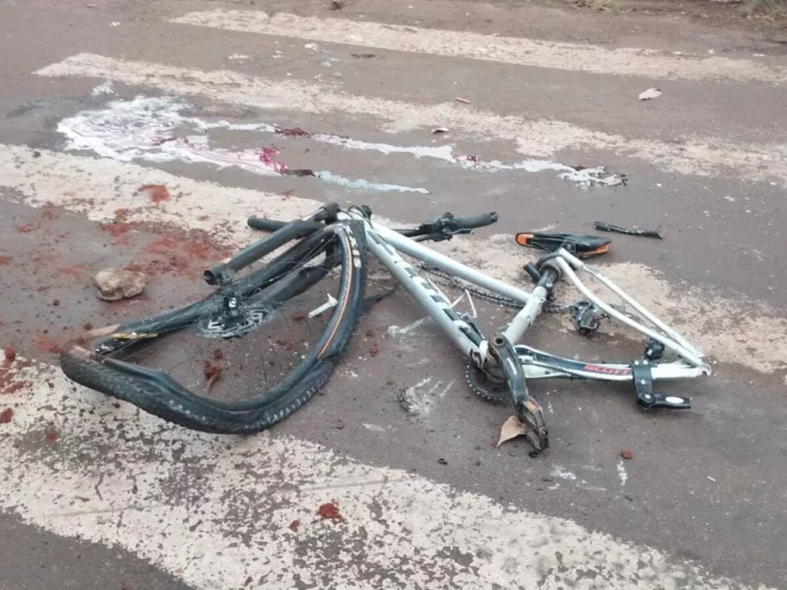 Ciclista morre após ser atingida por carro e sofrer múltiplas fraturas em MS