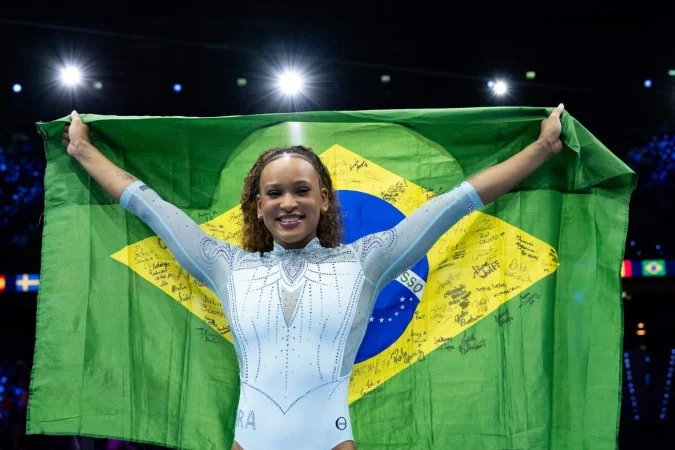 Rebeca Andrade conquista ouro no salto no Mundial de Ginástica